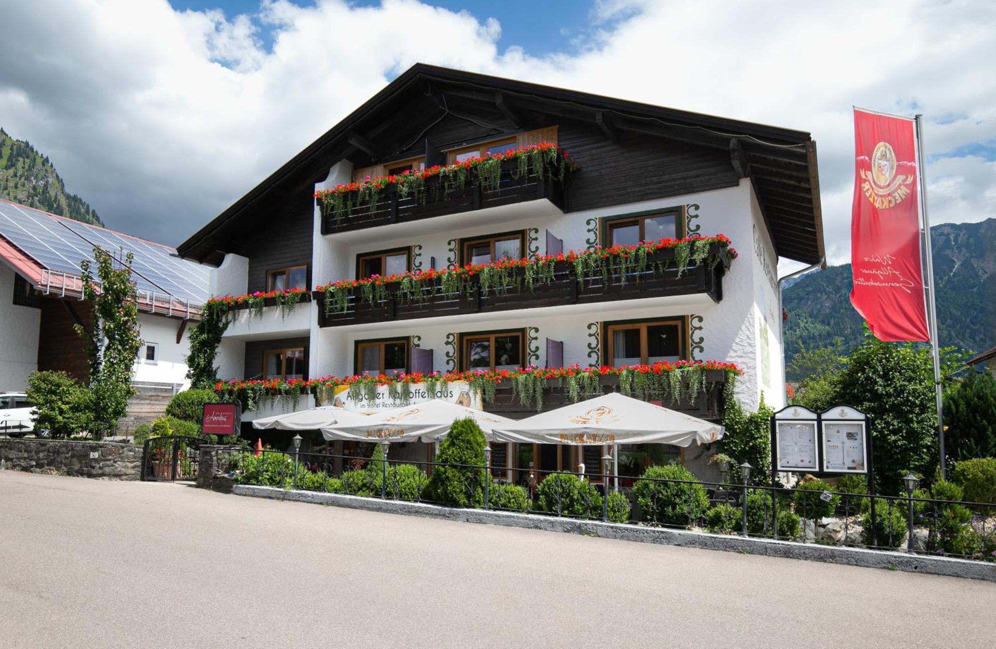 Hotel Restaurant Amadeus - Inclusive Skipass Und Vieles Mehr Bad Hindelang Εξωτερικό φωτογραφία